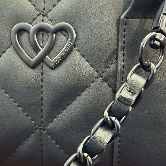 NWT Betsey Johnson Black XOLAYLA Purse With Removable Strap - Picture 3 of 8